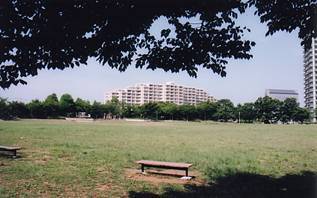 大塚前公園（写真1）
