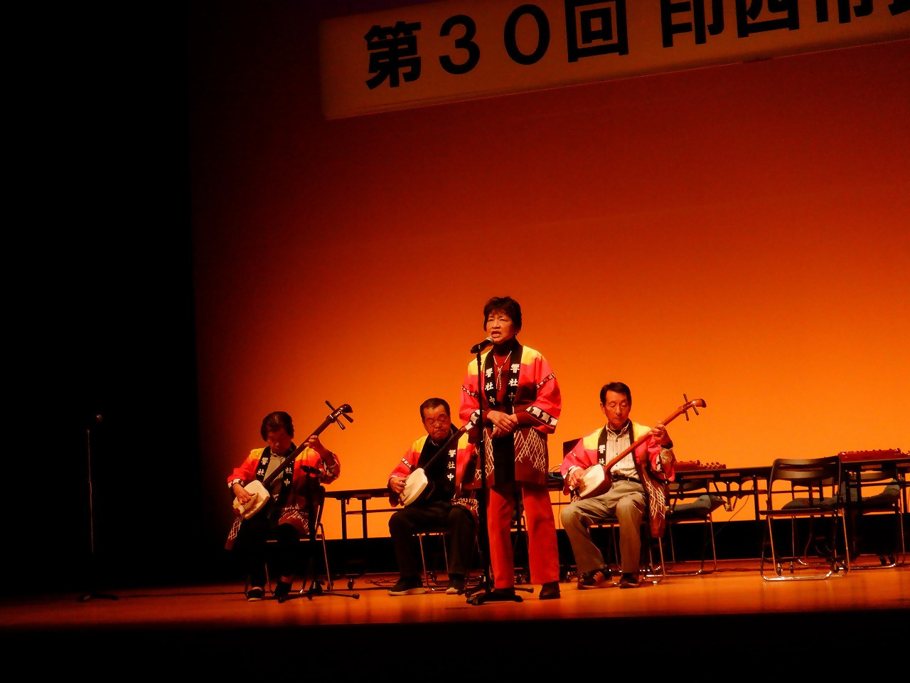 民謡演奏の様子