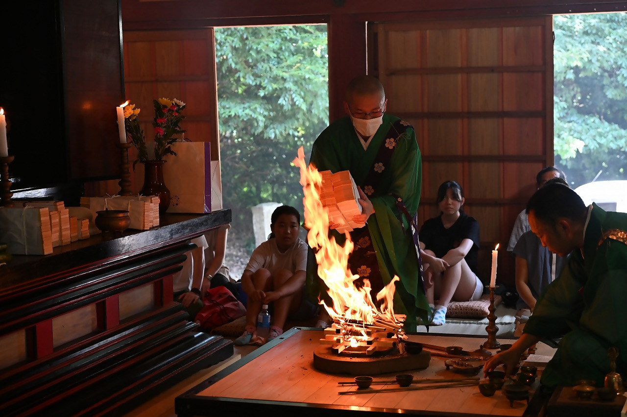 来福寺薬師堂